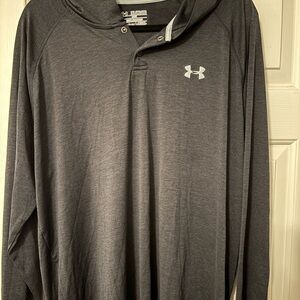 Under Armour pullover XXL with hood
